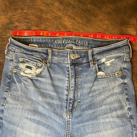 American Eagle High Rise Distressed Jeans- Size 8 - Picture 5 of 8